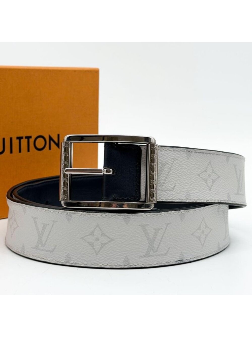 Louis Vuitton Ceinture Reverso Taigarama Reversible Leather Belt